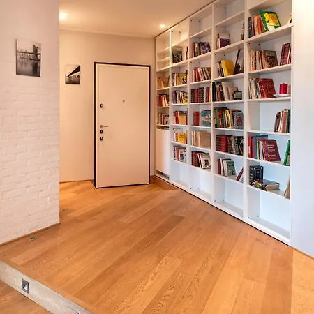 Bocconi Rentclass Ricciardo Apartment