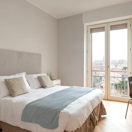 Bocconi Rentclass Ricciardo Apartment Milan